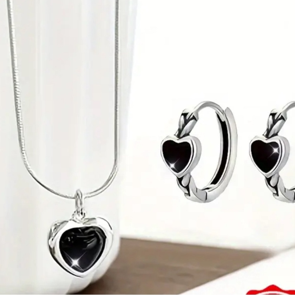 Elegant Silver Heart Jewelry Set